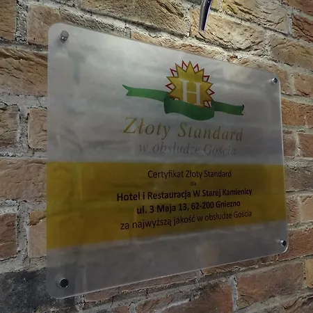 W Starej Kamienicy 3*