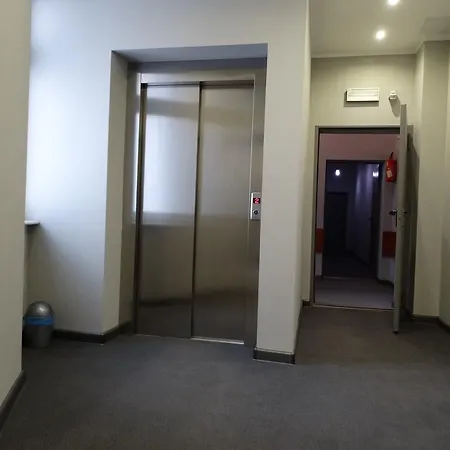 斯塔雷卡密恩泽酒店 3* 格涅兹诺