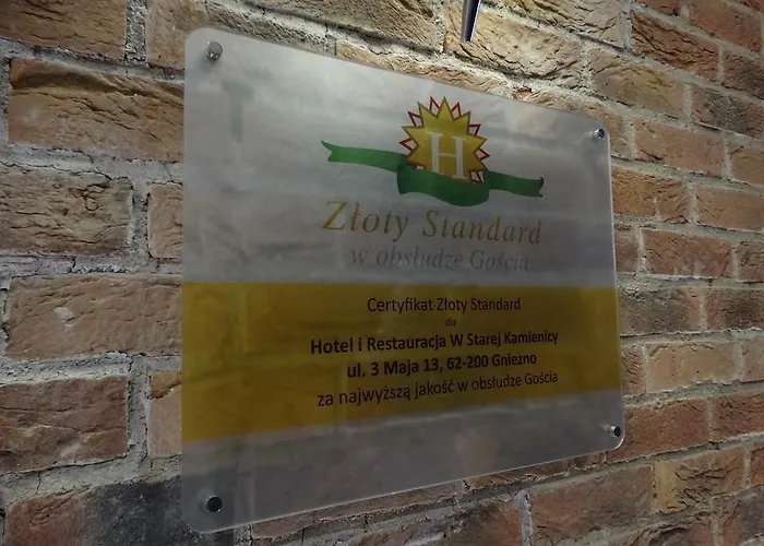 W Starej Kamienicy 3*